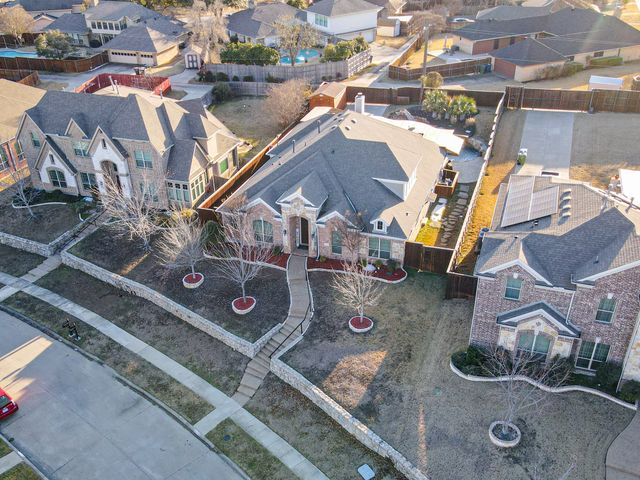 3101 Knightsbridge Lane, Garland, TX 75043