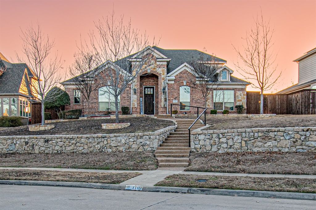 3101 Knightsbridge Lane, Garland, TX 75043