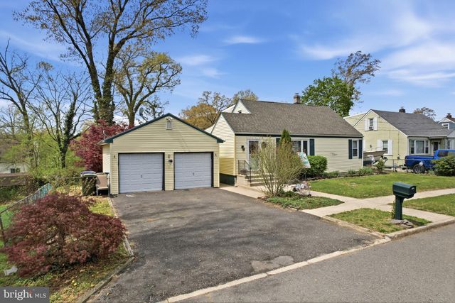 1408 WALL AVE, Burlington, NJ 08016