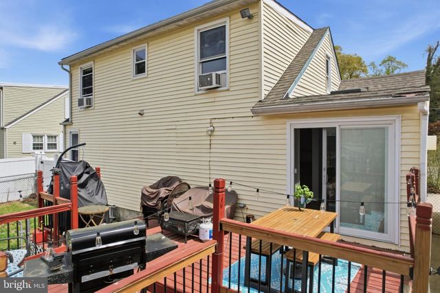 1408 WALL AVE, Burlington, NJ 08016