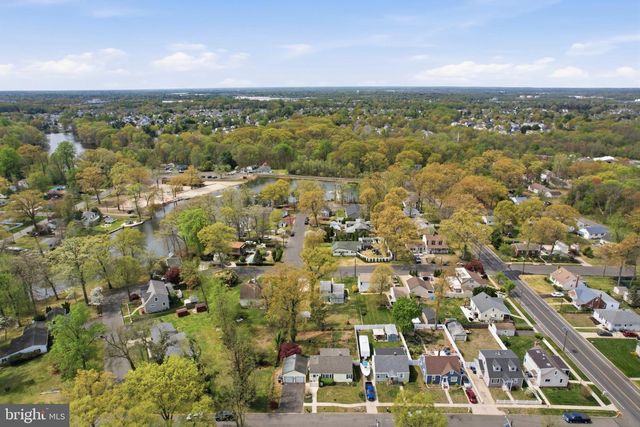 1408 WALL AVE, Burlington, NJ 08016