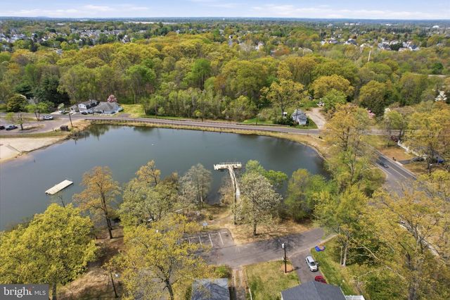 1408 WALL AVE, Burlington, NJ 08016