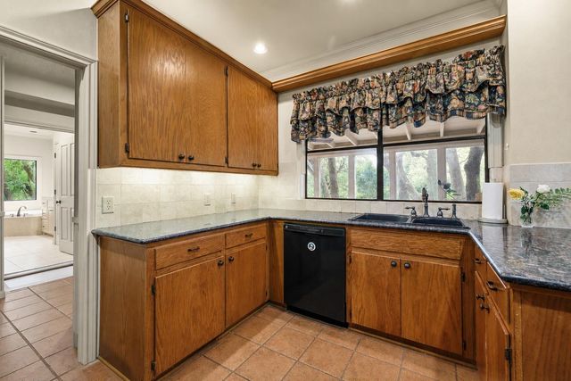 1250 County Road 200, Liberty Hill, TX 78642