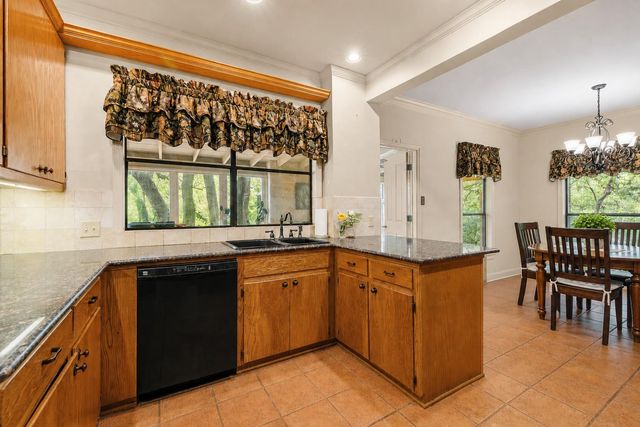 1250 County Road 200, Liberty Hill, TX 78642
