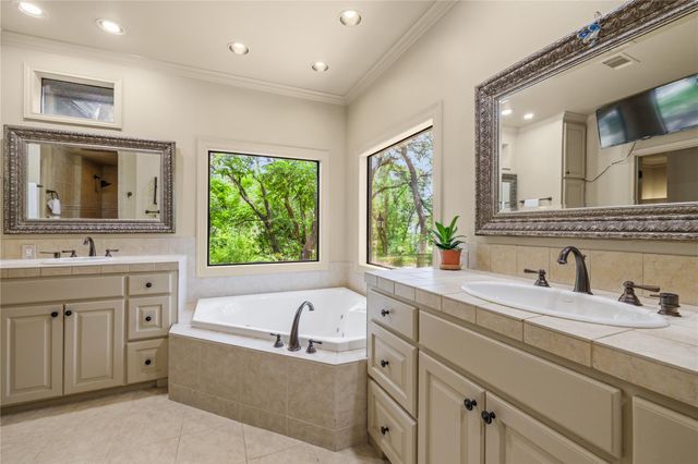 1250 County Road 200, Liberty Hill, TX 78642