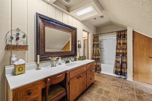1250 County Road 200, Liberty Hill, TX 78642