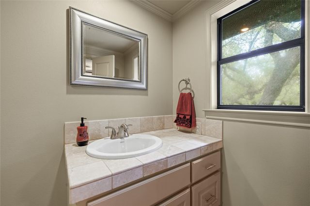 1250 County Road 200, Liberty Hill, TX 78642