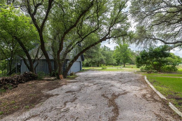 1250 County Road 200, Liberty Hill, TX 78642