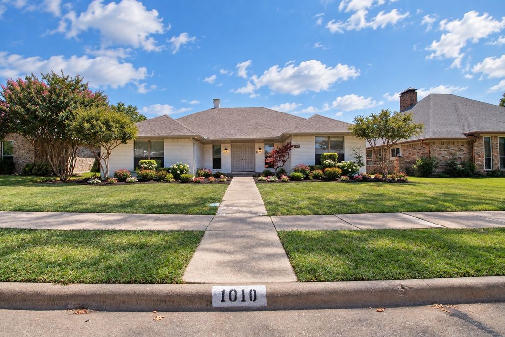 1010 Magnolia Drive, Carrollton, TX 75007 — photo 2