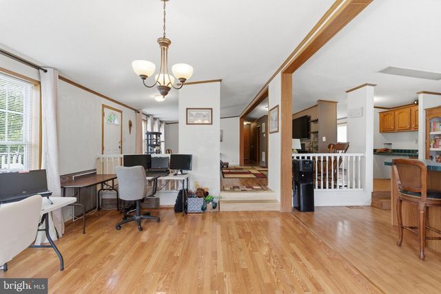 1898 SAWMILL RD, Hedgesville, WV 25427