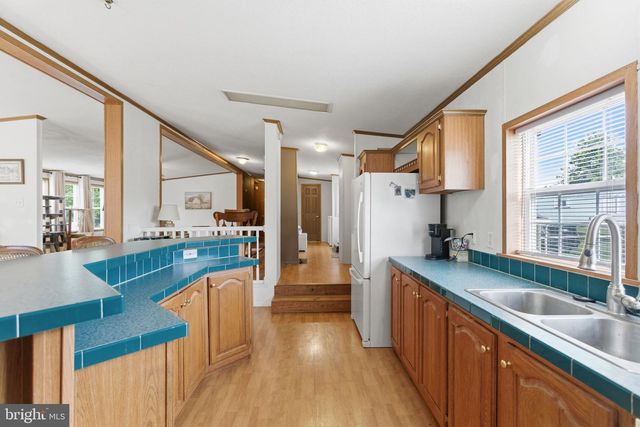 1898 SAWMILL RD, Hedgesville, WV 25427