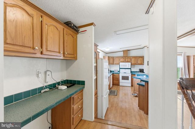 1898 SAWMILL RD, Hedgesville, WV 25427