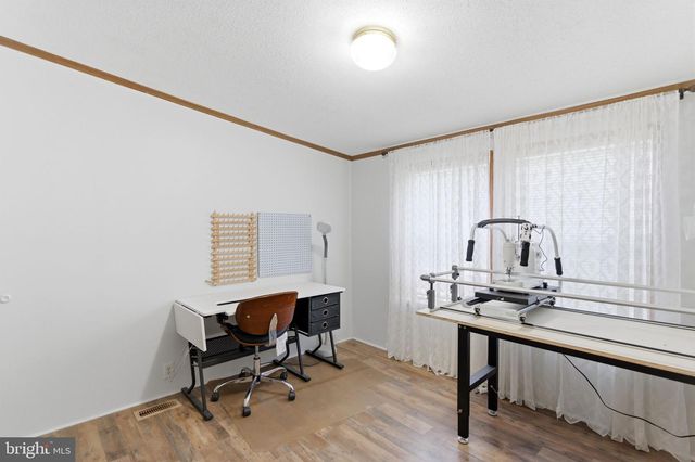 1898 SAWMILL RD, Hedgesville, WV 25427
