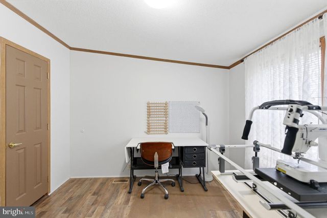 1898 SAWMILL RD, Hedgesville, WV 25427