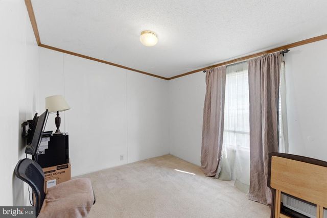 1898 SAWMILL RD, Hedgesville, WV 25427