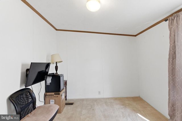 1898 SAWMILL RD, Hedgesville, WV 25427