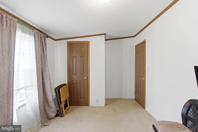 1898 SAWMILL RD, Hedgesville, WV 25427