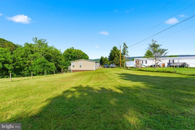1898 SAWMILL RD, Hedgesville, WV 25427