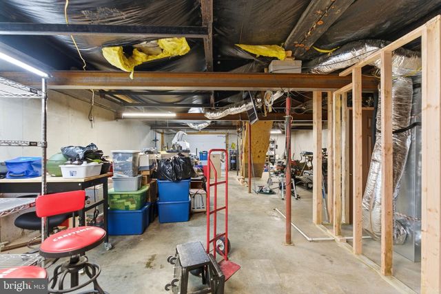 1898 SAWMILL RD, Hedgesville, WV 25427