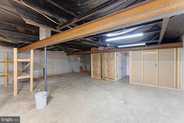 1898 SAWMILL RD, Hedgesville, WV 25427