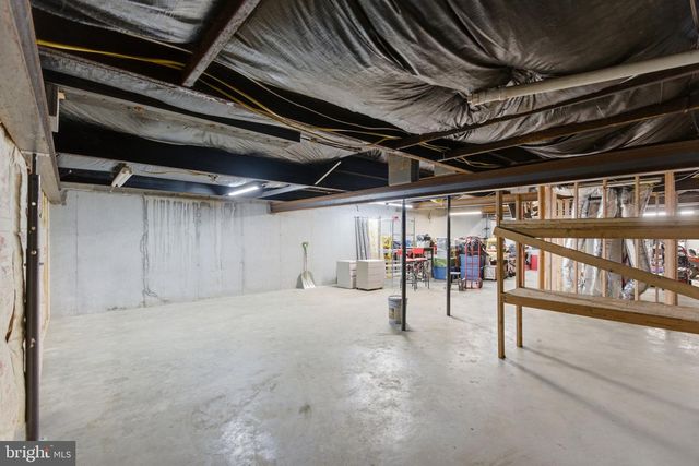 1898 SAWMILL RD, Hedgesville, WV 25427