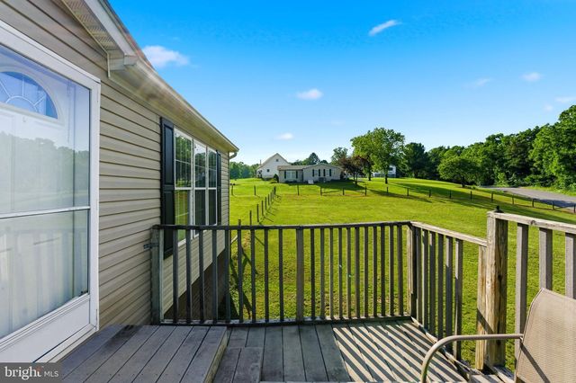 1898 SAWMILL RD, Hedgesville, WV 25427
