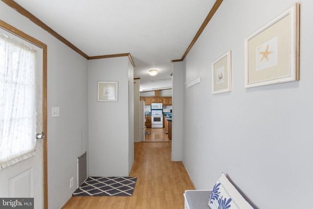 1898 SAWMILL RD, Hedgesville, WV 25427