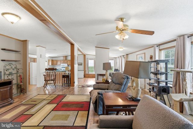 1898 SAWMILL RD, Hedgesville, WV 25427