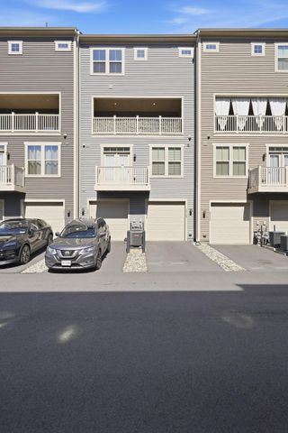 24728 MALIBU TER, Sterling, VA 20166
