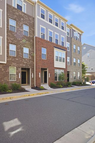 24728 MALIBU TER, Sterling, VA 20166