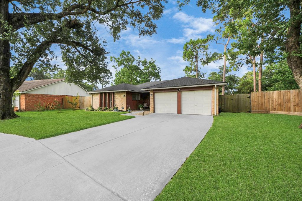 4515 Dawn Creek Lane, Spring, TX 77388