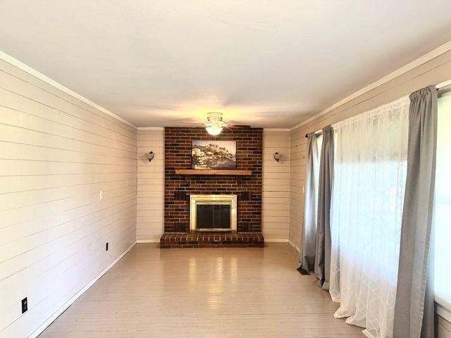 165 Fox Ln, Cookeville, TN 38506