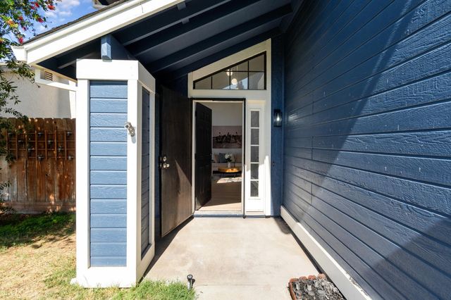 1809 Autumn Way, Lodi, CA 95242
