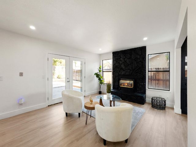 1809 Autumn Way, Lodi, CA 95242