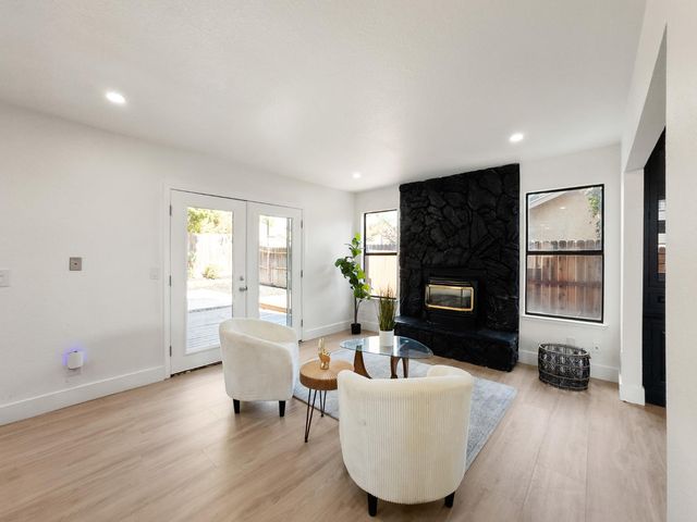1809 Autumn Way, Lodi, CA 95242