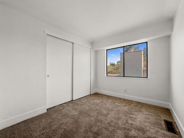 1809 Autumn Way, Lodi, CA 95242