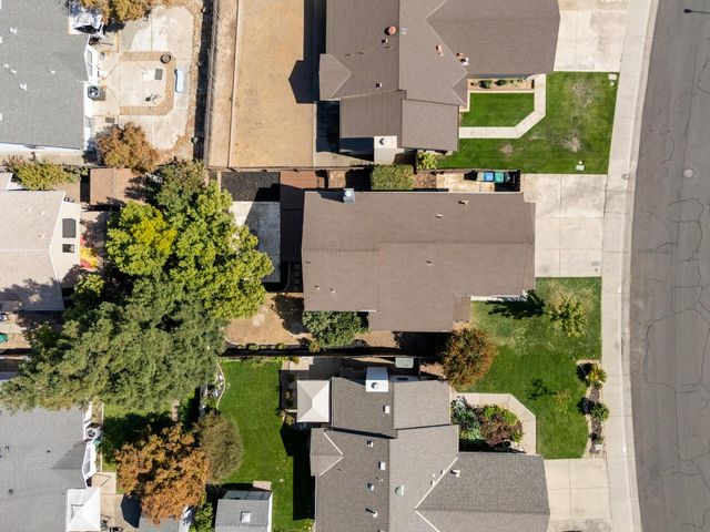 1809 Autumn Way, Lodi, CA 95242