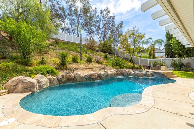 27210 Arrow Point, Corona, CA 92883
