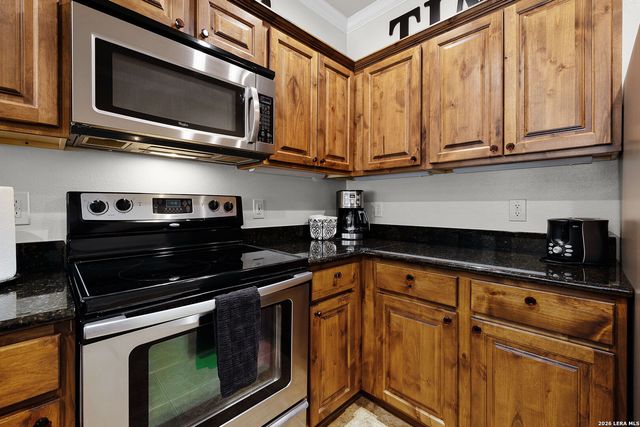 1247 GRUENE RD # 302, New Braunfels, TX 78130