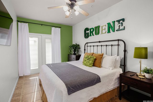 1247 GRUENE RD # 302, New Braunfels, TX 78130