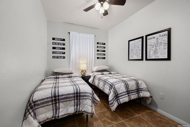 1247 GRUENE RD # 302, New Braunfels, TX 78130