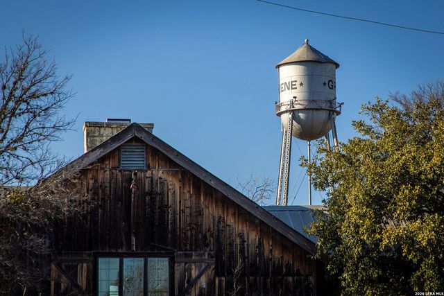 1247 GRUENE RD # 302, New Braunfels, TX 78130