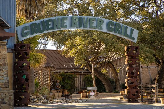 1247 GRUENE RD # 302, New Braunfels, TX 78130