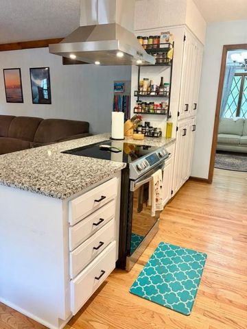 3504 NE 60th Street, Gladstone, MO 64119