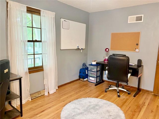 3504 NE 60th Street, Gladstone, MO 64119