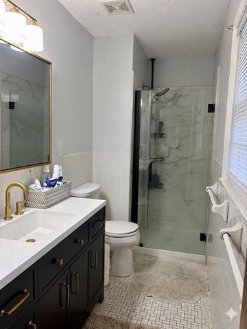 3504 NE 60th Street, Gladstone, MO 64119