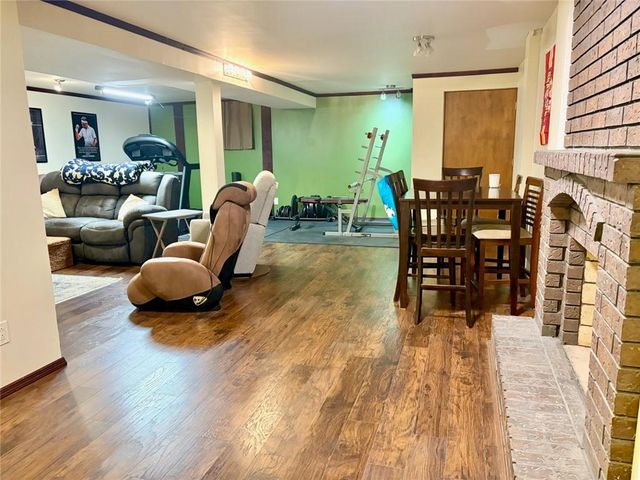 3504 NE 60th Street, Gladstone, MO 64119