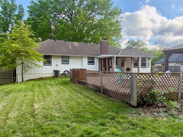 3504 NE 60th Street, Gladstone, MO 64119