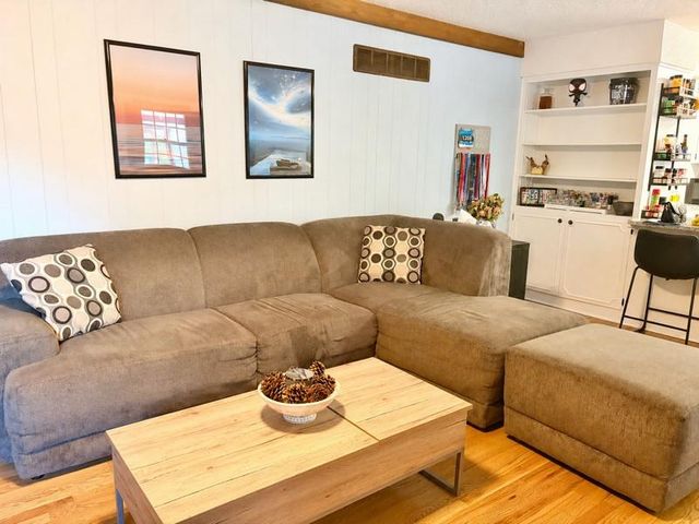 3504 NE 60th Street, Gladstone, MO 64119