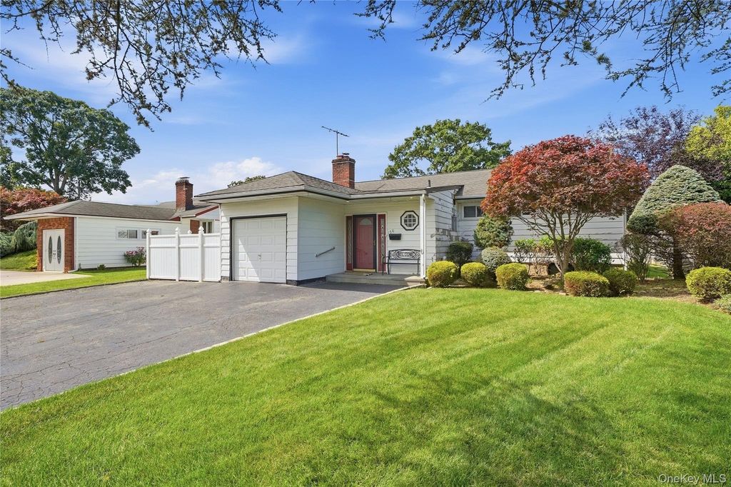 156 Broadway, Massapequa Park, NY 11762 — photo 2